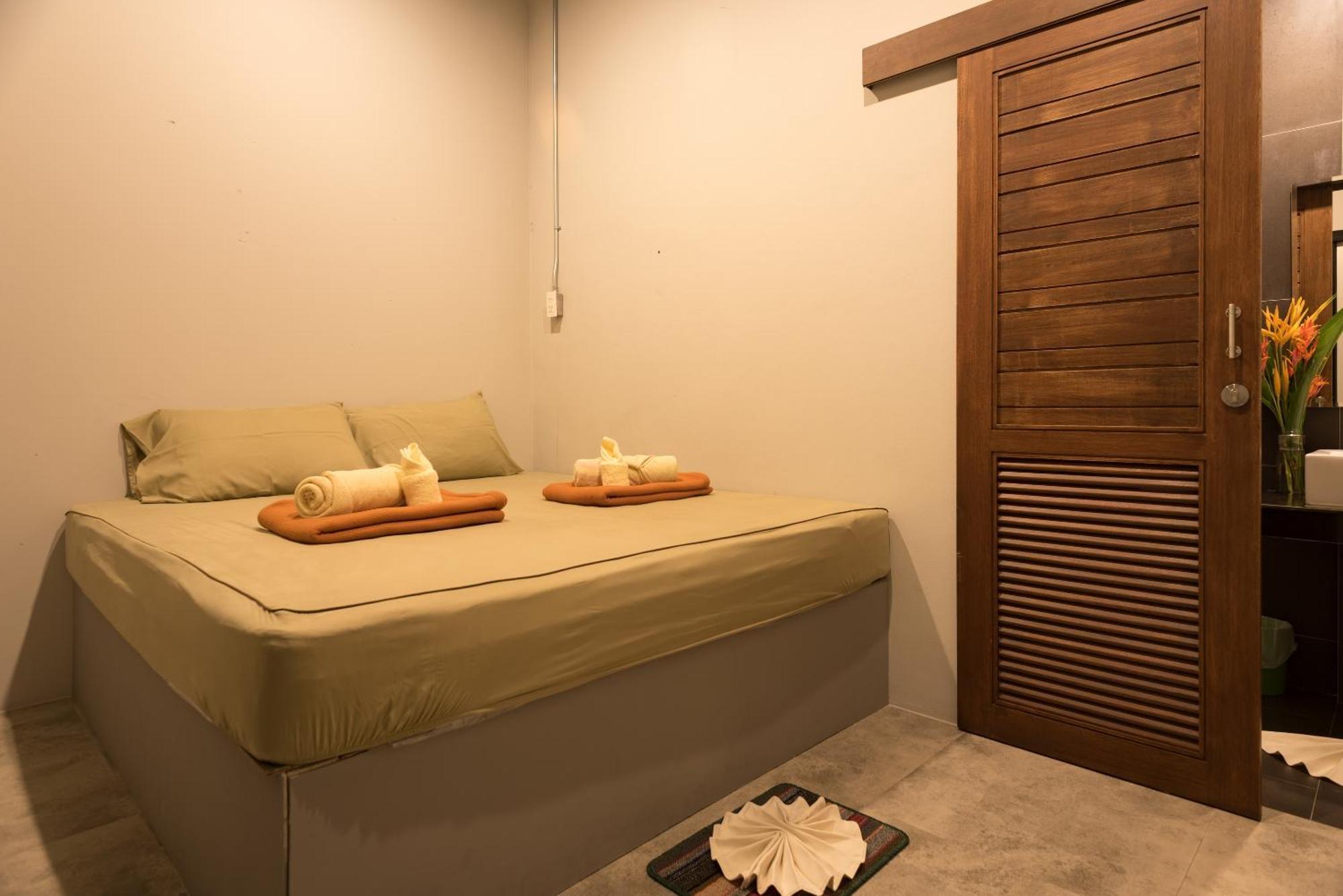 2 Rocks Boutique Hostel Баан-Тай Номер фото